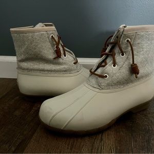 Saltwater Wool Embossed Duck Boot, size 9.5W, color Oat